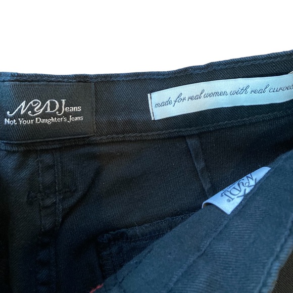 NYDJ Bermuda Shorts - Picture 4 of 5